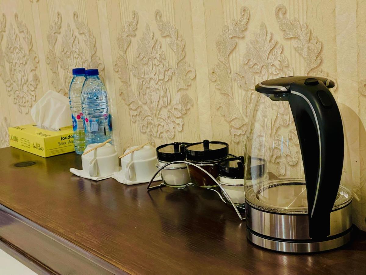 Al Joude Hotel Irbid Exteriör bild